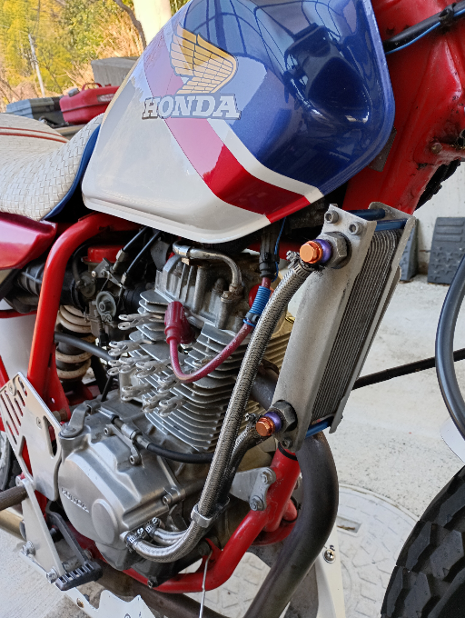 マグナ50、三段シート フルオーダー>HONDA マグナ50 マグナフィフティ ワンオフ 3段