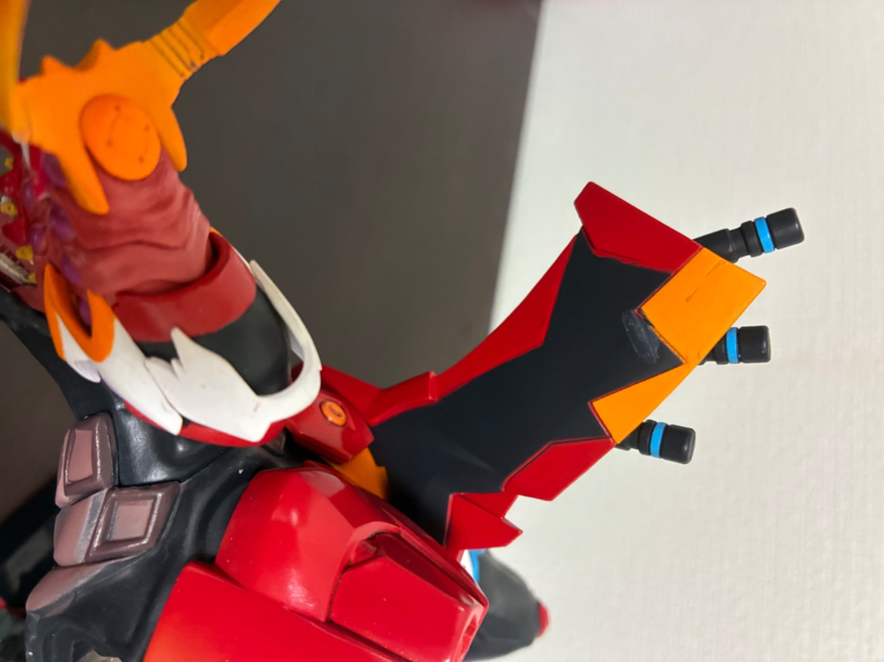 買ったフィギュアの塗装に一部不具合があったんですが、メーカー