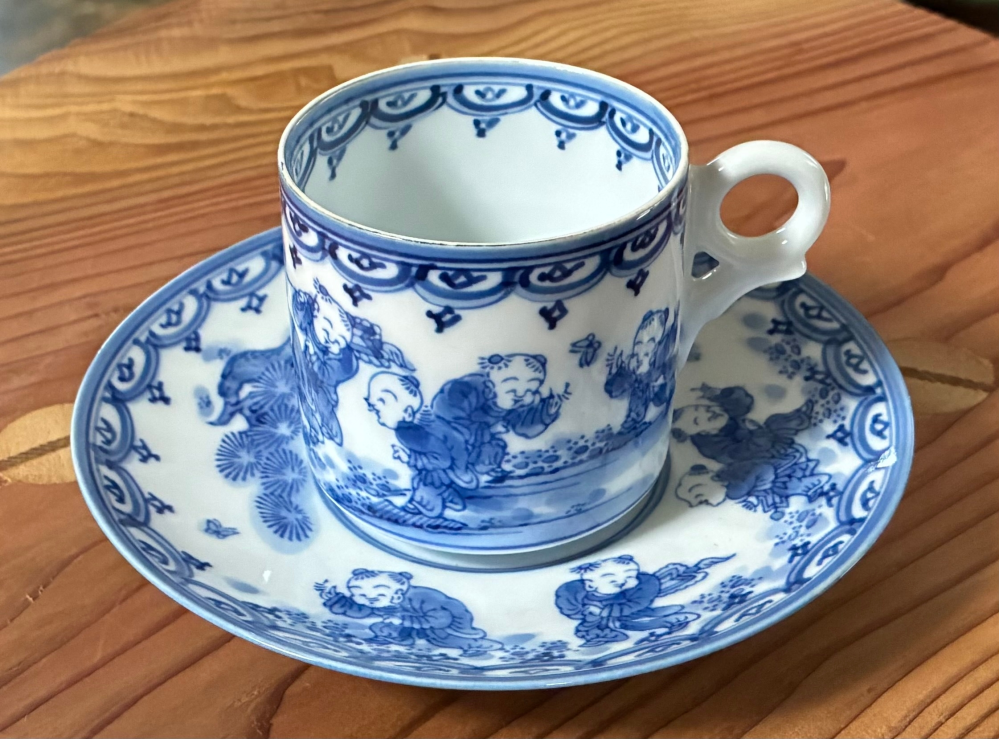 作家物　陶芸家　加藤静允　染付　網代　網文様　蓋物　ポット　小壺　小物入れ 古美骨董】加藤静允（かとうきよのぶ）は良い。飾らない自然体が