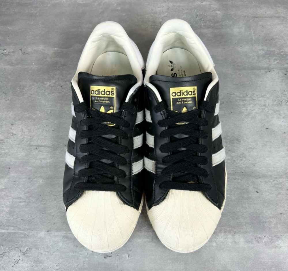 至急】先日、某フリマアプリにてadidasのスーパースターを... - Yahoo 