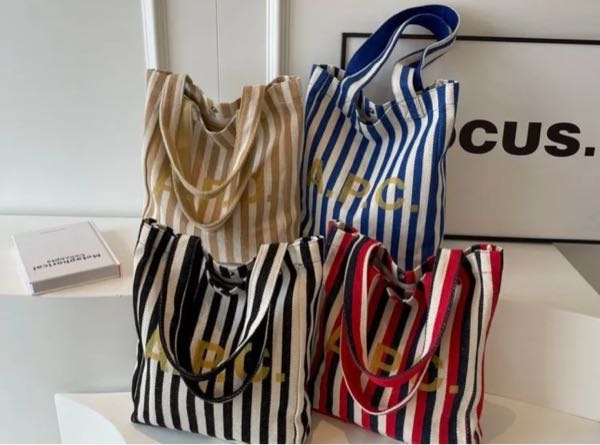 PRADAのリボンがついた長財布（サフィアーノ）をよくネットで