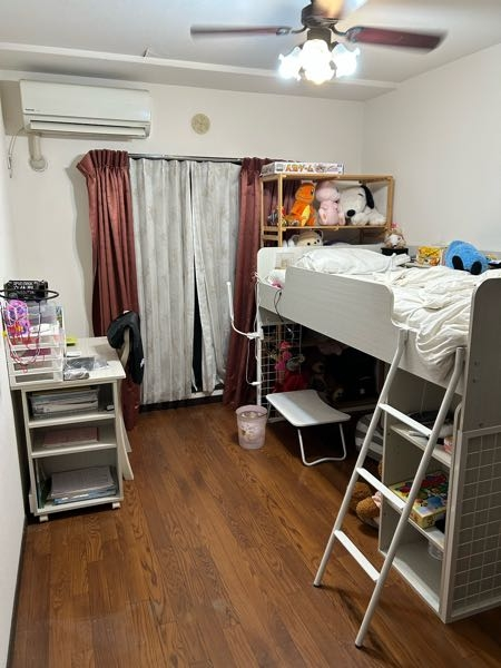 この部屋汚いですか？母に部屋汚い！！と結構怒られます。。。布団 