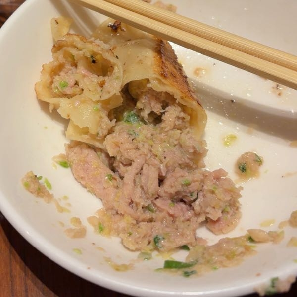 これは生焼けですか？餃子をつくったのですが、いくら蒸しても焼いても