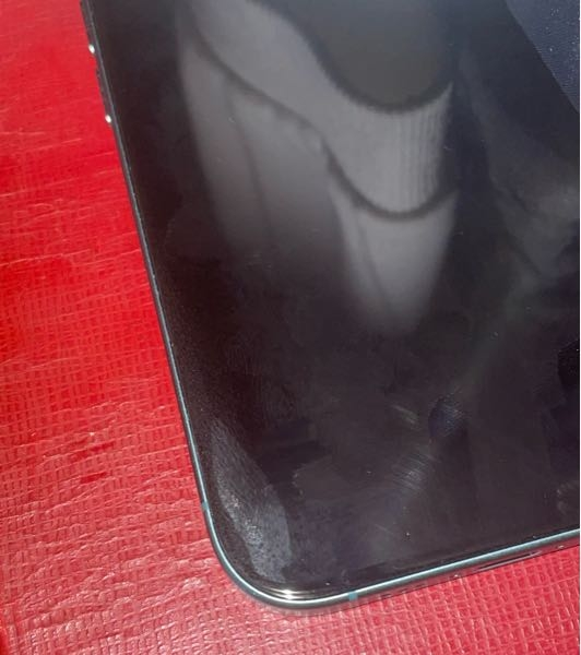 iPhoneの画面に貼る保護シールを貼ってあるか、貼ってないか見分ける