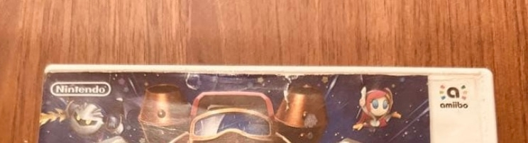 【メルカリの評価で残念だったを付けられてしまいました】取引相手の評価コメントによると「パッケージ痛みが酷かった」とあるのですが、写真を見て貰えれば、多少傷がある状態を把握することはできたと思います。 状態項目を「目立った傷や汚れなし」としてしまっていたのですが、説明欄には「中古品であることをご理解の上ご購入下さい。」との記載を行っていました。 私としては、数年前の3DSのカセットなのだから、パッケージが傷んでいるのは普通だと思いますし、購入者が写真を見ればよかったのでは？と思ってしまいます。ちなみにパッケージありの中で値段は最低価格にしており、相手は即購入でした。叩かれるの承知でご意見ください。