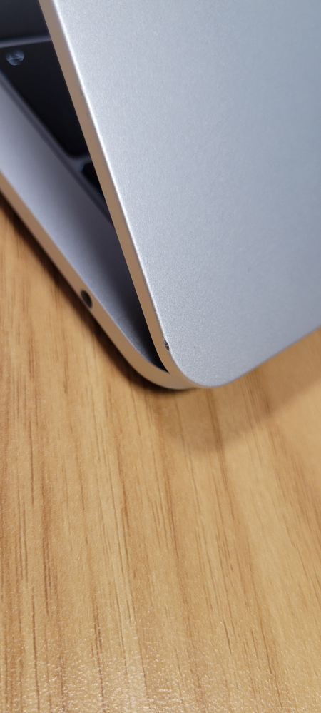 MacBook Pro シルバー 画面傷あり MacBookの液晶コーティング傷にご注意!｜大阪・豊中の質屋マルカ