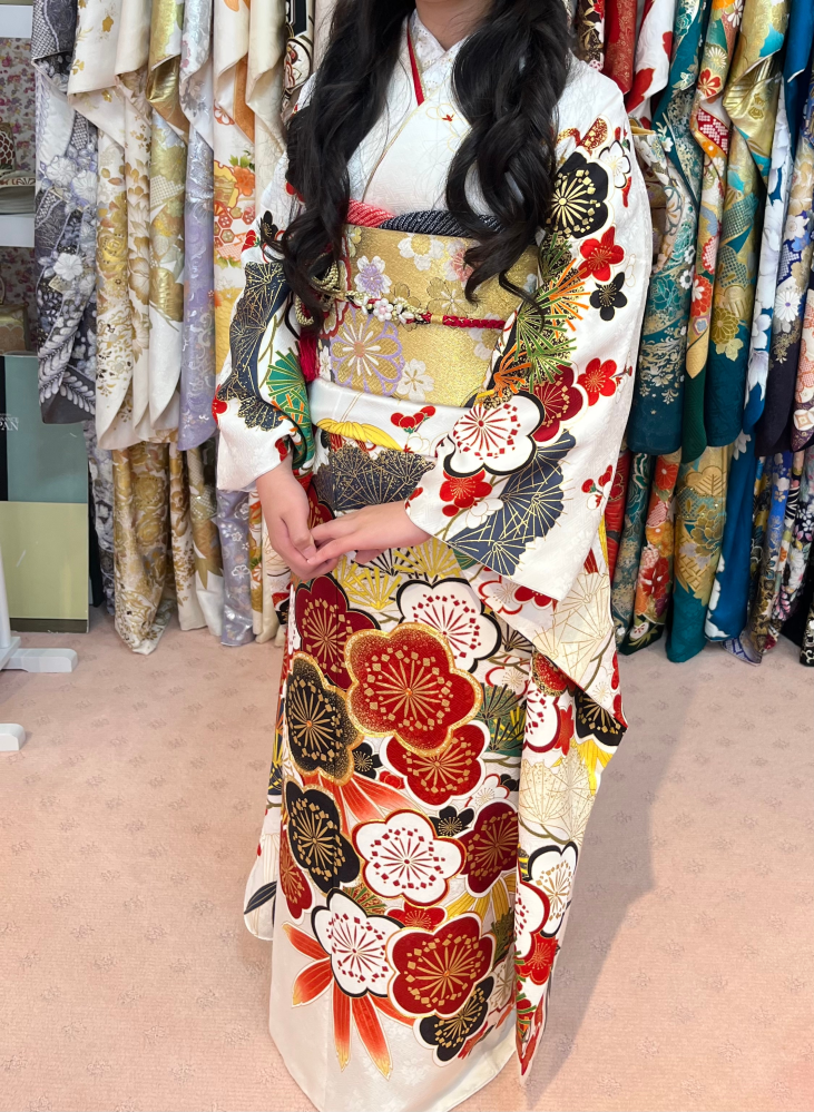 呉服屋さんドットコムという浴衣や着物を販売しているところがあります