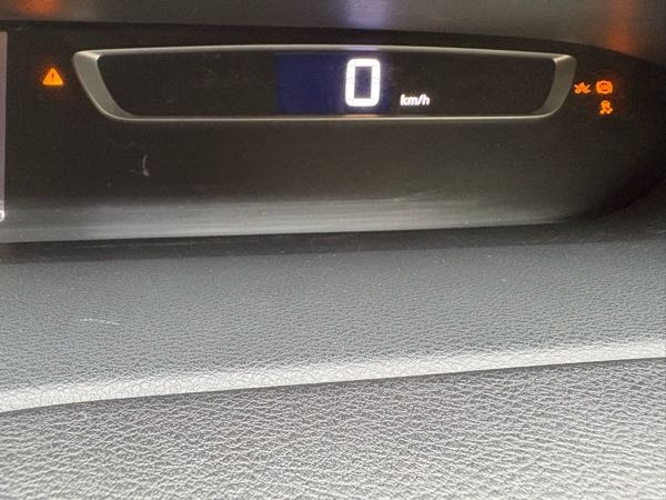 日産セレナに乗っています。「システムが故障しているため使用