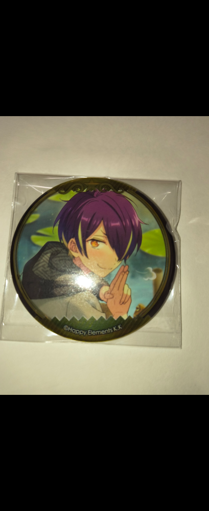 先日、あんさんぶるスターズ！の仙石忍くんの缶バッジを入手した際