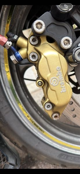 バイクのフロントブレーキに関する質問です。先日、知人から譲って