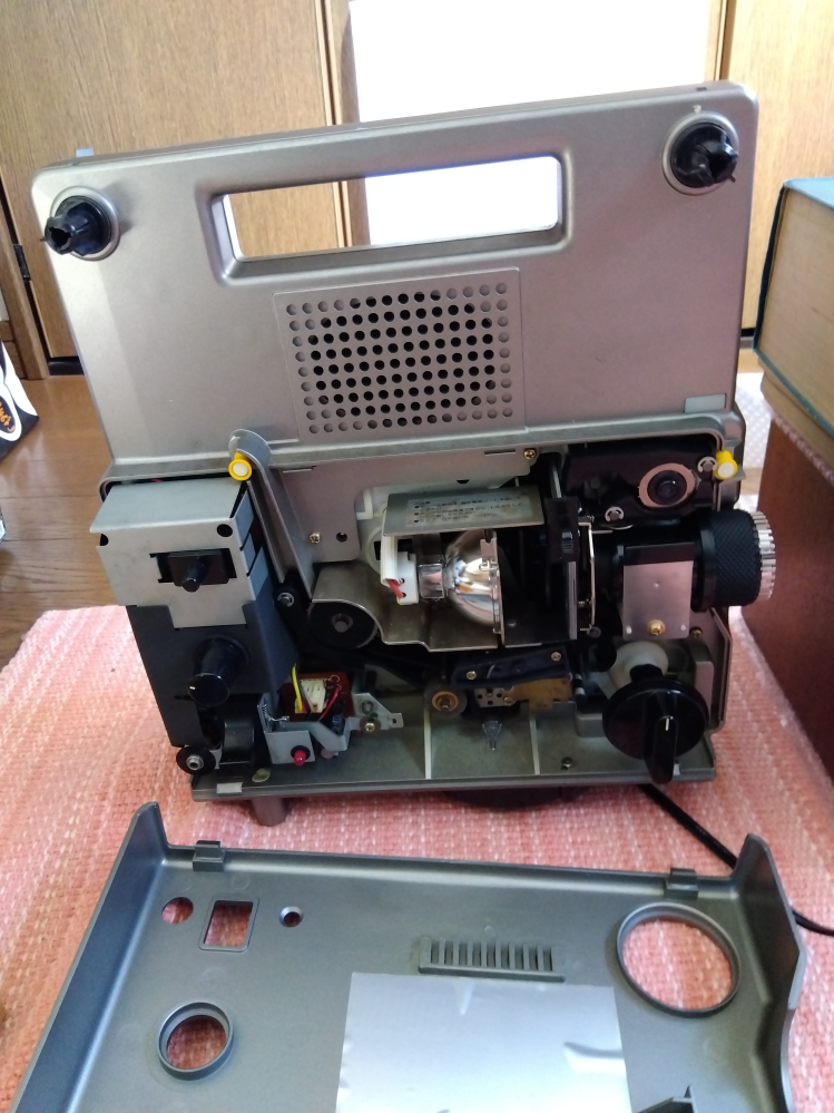 8ミリ映写機の修理について - 8ミリ映写機FUJICASCO - Yahoo!知恵袋