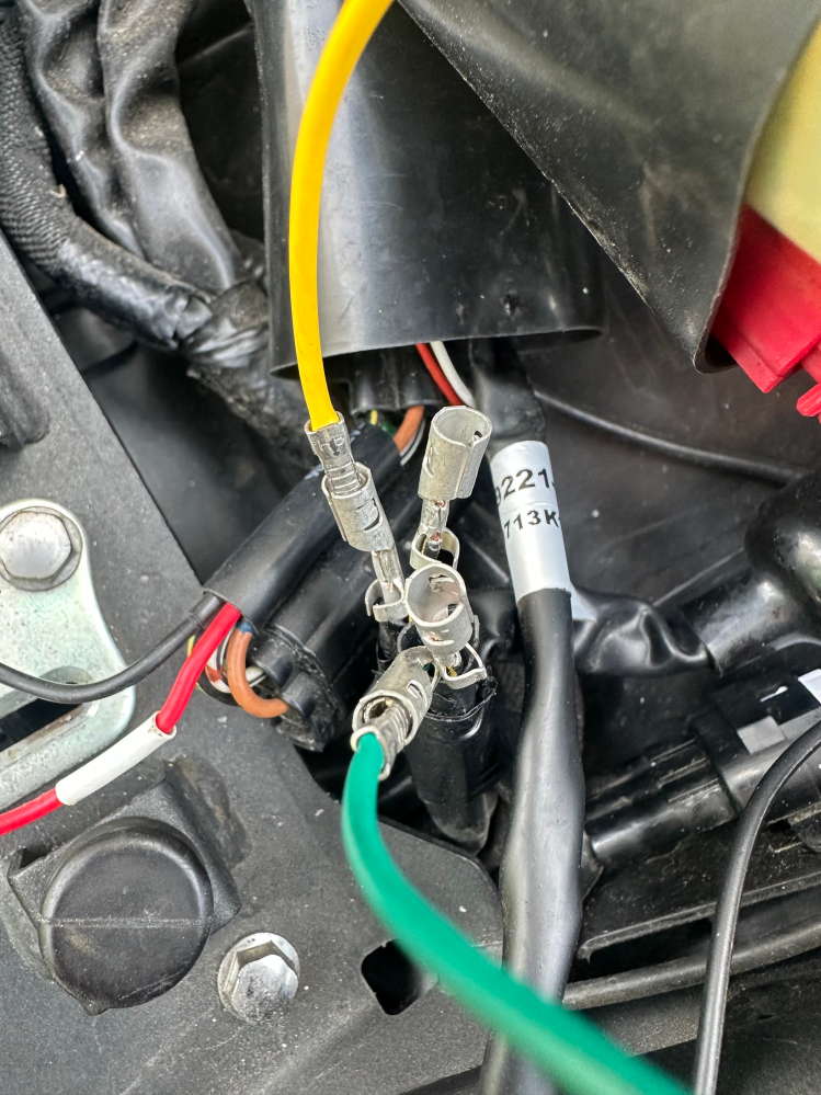 バイク初心者です。zx25r（年式は2020）に乗ってます。リアウィンカ