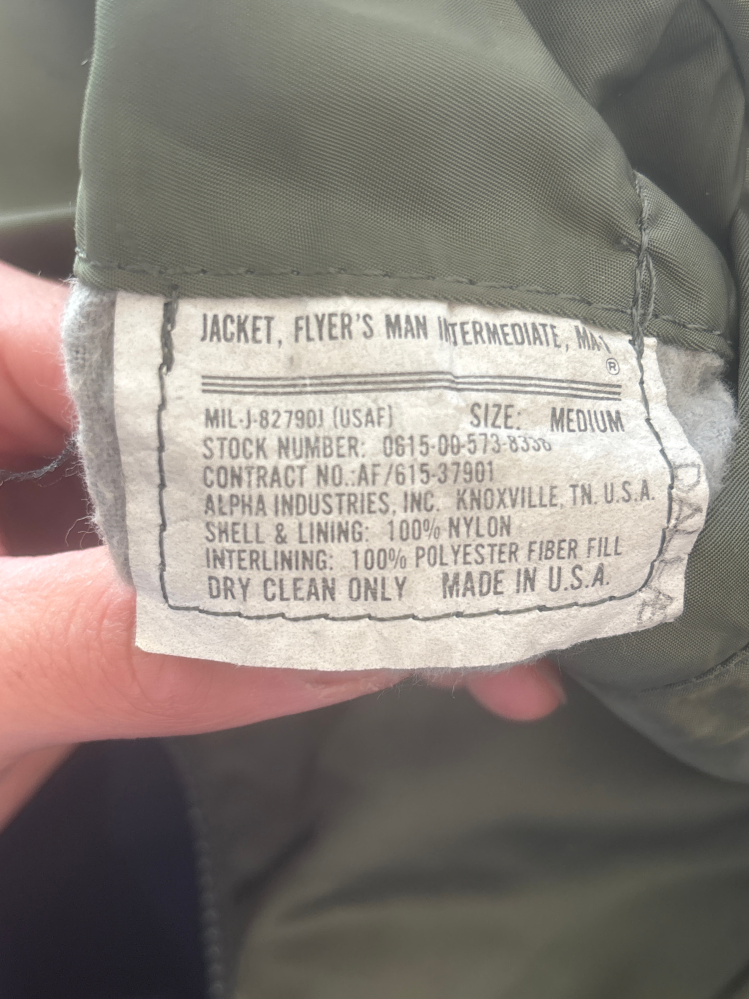 偽物でしょうか？ - ALPHAのMA-1(USA製)について - Yahoo!知恵袋