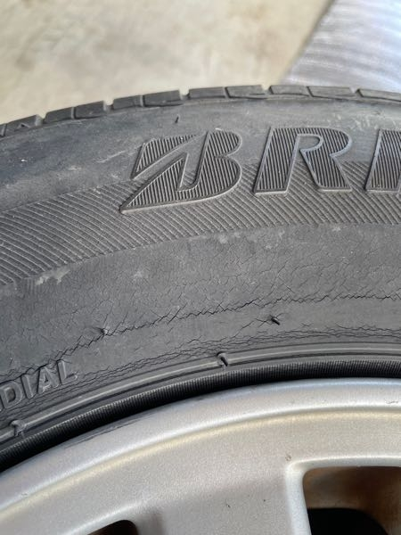 このタイヤはまだ使えますか?製造年は2019年の7月ころです。 - Yahoo 
