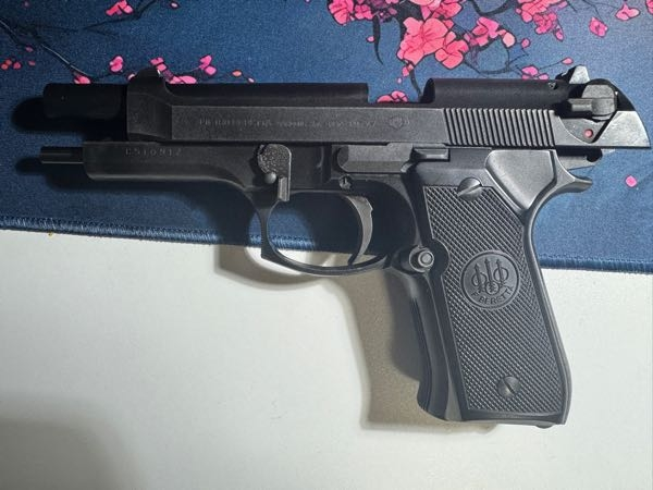 最近手に入れたWA製の中古のベレッタのスライドストップがかから