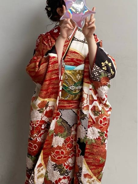 お着物に詳しい方教えてください。25歳女、未婚です。友だちの