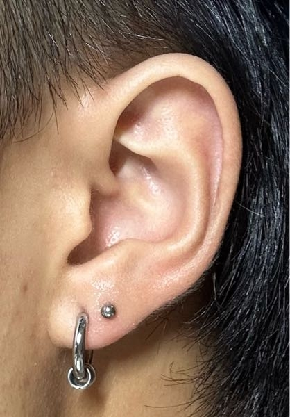 最近2個目のピアスを開けたのですが、位置はいい感じですか？あと