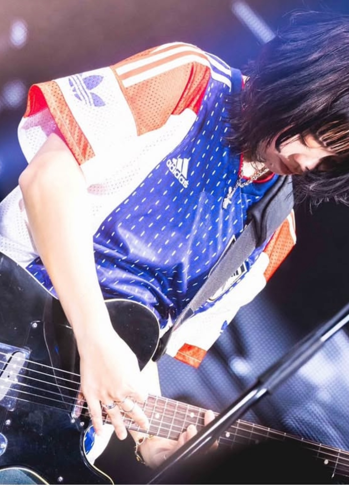 SHISHAMOのラストライブで宮崎朝子ちゃんがきていたadidasの日本