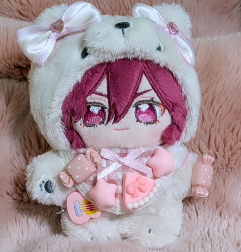 あんスタのいつぬい、にじさんじのにじぱぺを持っている方、ぬい服を