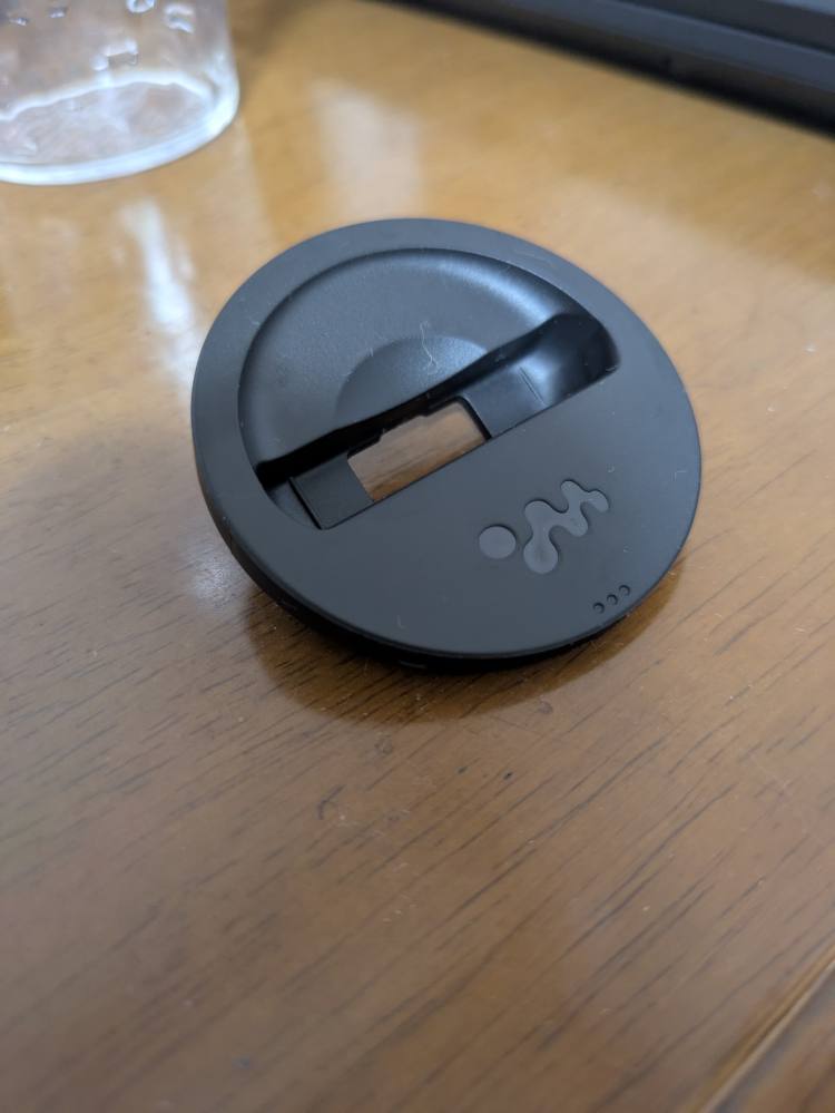 WF-C700N 黒 壊れてます！ SONYのWF-C700Nを2年程使っているのですが、イヤホンは普通に