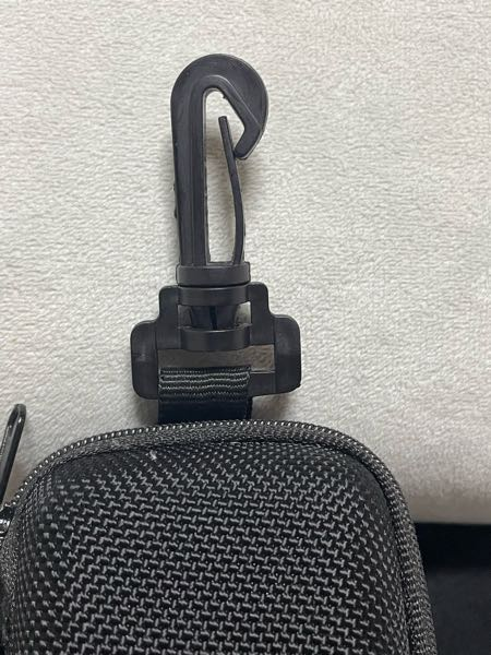 先日JINSでメガネを2個買ったのですが、その時にレンズが入った袋
