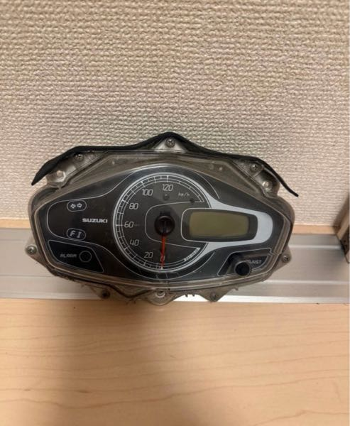 アドレスv125sの電子メーターについて質問です。アドレスv125sの電