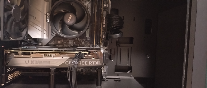 ゲーミングPC　HDDも追加で2TBついてます ゲーミングPCのHDD増設について - パソコン工房レベルインフェニティ