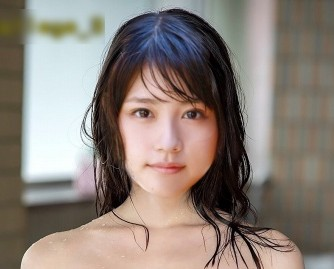 北原里英ブログで、「銀河鉄道の夜」にサイン書いてましたが、サイン