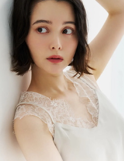 玉城ティナの動画ってほんとなんですか？玉城ティナがtwitterで話題で ...