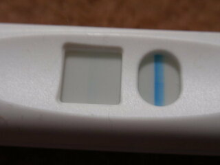 クリアブルーで妊娠検査しました うっすら線が見える気がするので Yahoo 知恵袋