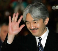 秋篠宮さまって44なのにきれいな白髪ですか 私も報道 で見るのです Yahoo 知恵袋