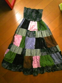 37歳で ダコタの財布持ったら ダサい 黄色で アジアンテイストのデザイ Yahoo 知恵袋