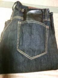 男性に質問です ズボンの後ろポケットに長財布入れてる人を見かけるんですが Yahoo 知恵袋