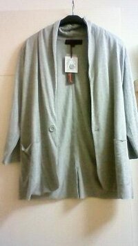 この服の名前 種類 を教えてください 生地は薄く 袖は９分 ８ Yahoo 知恵袋