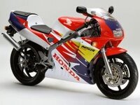 レッドバロンの店員の接客について 250ｃｃのバイクが欲し Yahoo 知恵袋
