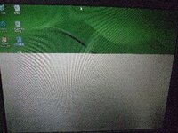 パソコンの下半分の画面のバグ 初めて 質問させていただきます よろし Yahoo 知恵袋