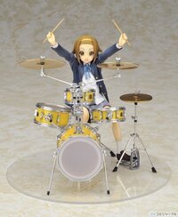 けいおんの律は 律はドラムうまい方ですか 高校生であれくらいできるの Yahoo 知恵袋