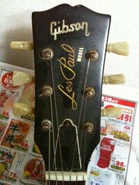 友達に譲ったGibson…本物？ - …っぽいのですがwヘッドを見せても... - Yahoo!知恵袋