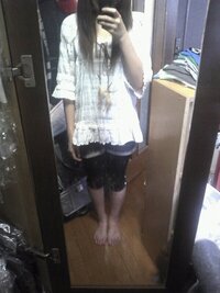 明日ローソンのアルバイトの面接に行くのですが服装は写真のような Yahoo 知恵袋