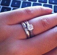 アメリカ人の婚約指輪について アメリカ人の奥様たちは普段から婚 Yahoo 知恵袋