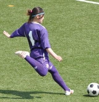 サッカーストッキングは膝下で折り返すものと思っていましたが 高校や大学の Yahoo 知恵袋