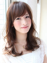 前髪を作ることに悩む１９歳 何かアドバイスを 今週末に美容室 Yahoo 知恵袋