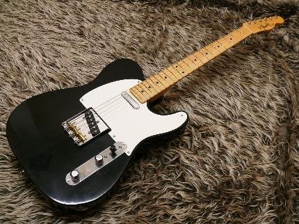 ボディ材の「パイン」について質問です。 - Fenderのテレキャスター 