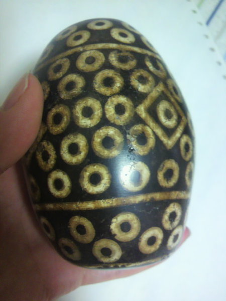 私の元へ、不思議で巨大な天珠がやって来ました。大きな流れのなか