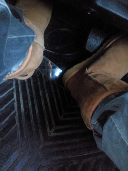 女性に質問 こういうブーツで車を運転したことがありますか Yahoo 知恵袋