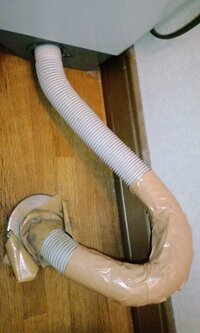 洗濯機排水ホースのはずし方は どうすればいいのでしょう Yahoo 知恵袋