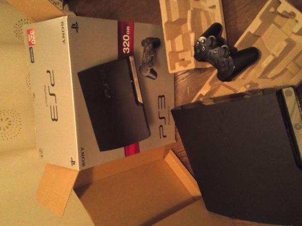 プレステ3本体を箱にしまいたい。PS3を売ろうと思っていて買っ