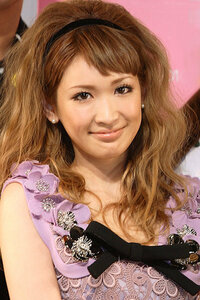 紗栄子 サエコ は美人ですよね ダルビッシュから高額な養 Yahoo 知恵袋