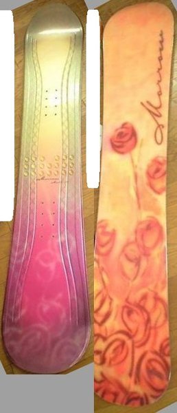 昔、モローというスノボのメーカーが、ありました…最近はスポーツ店に