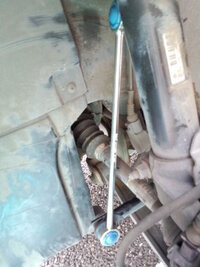 30ヴェルファイアフロント足回りからの異音で質問お願いします 路面のひび割れた Yahoo 知恵袋